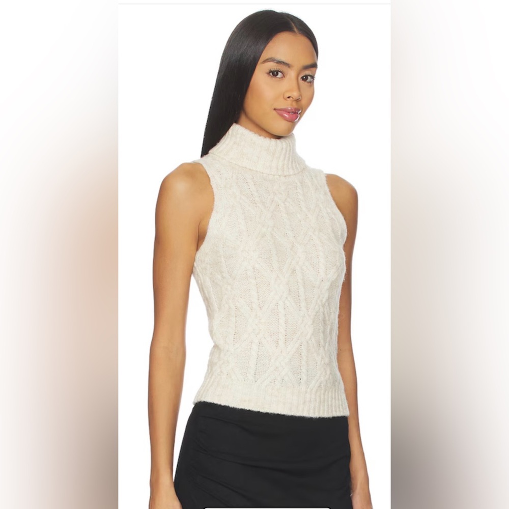 Heartloom-Elise top in Bisque